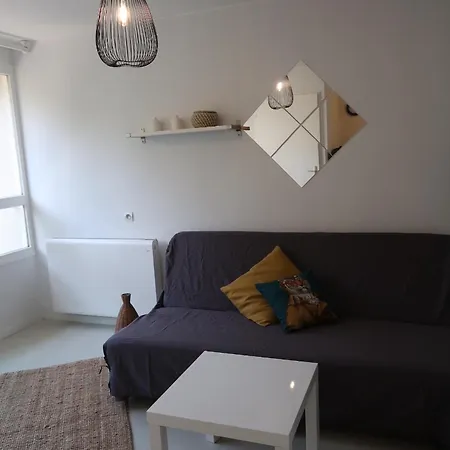 Gare, Europole Apartment *